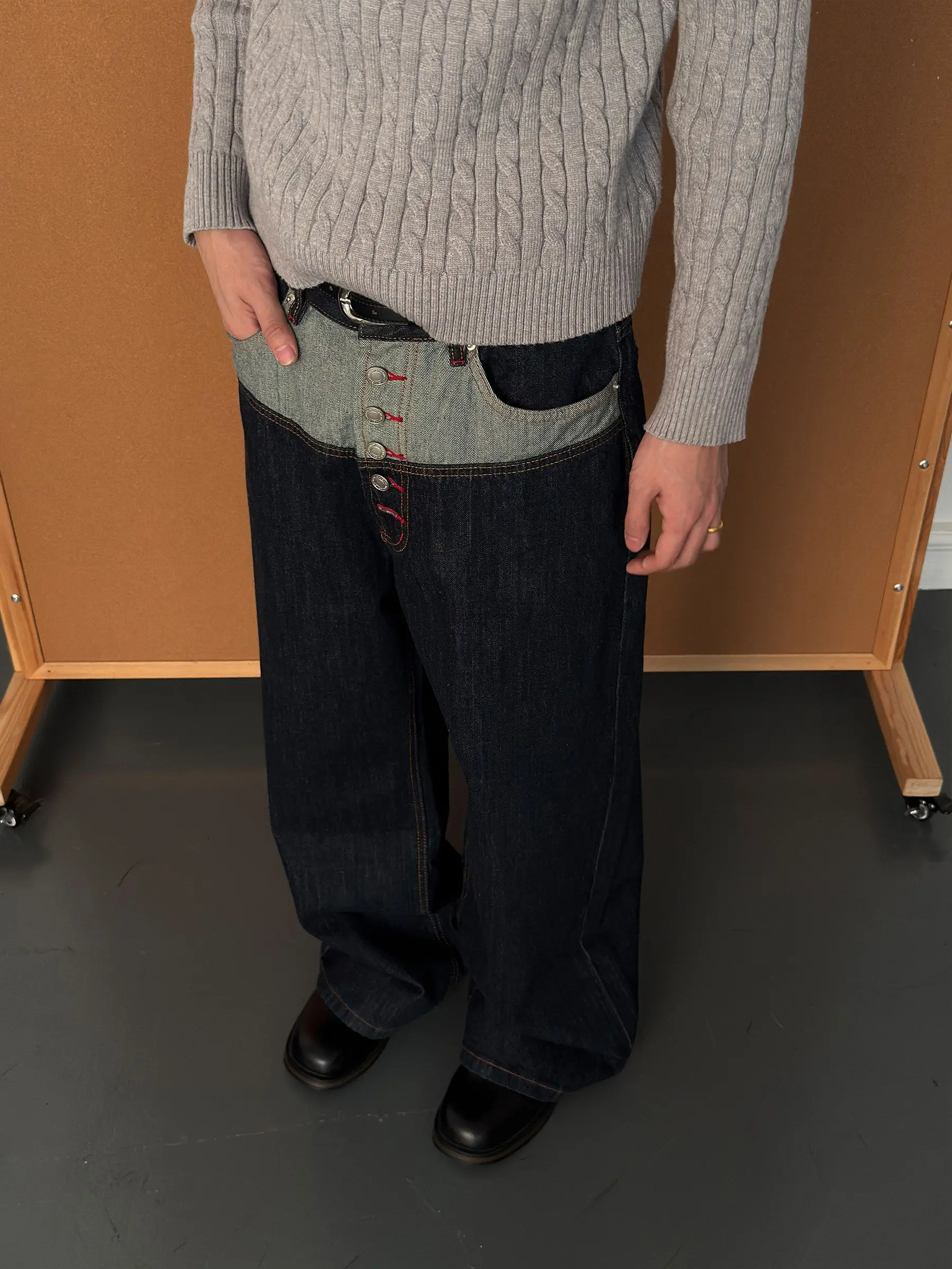 Men's Button Placket Splicing Red Line Design Jeans Casual Sweatpants Cool Boy Pants High Waist Bottoms Male Straight Trousers