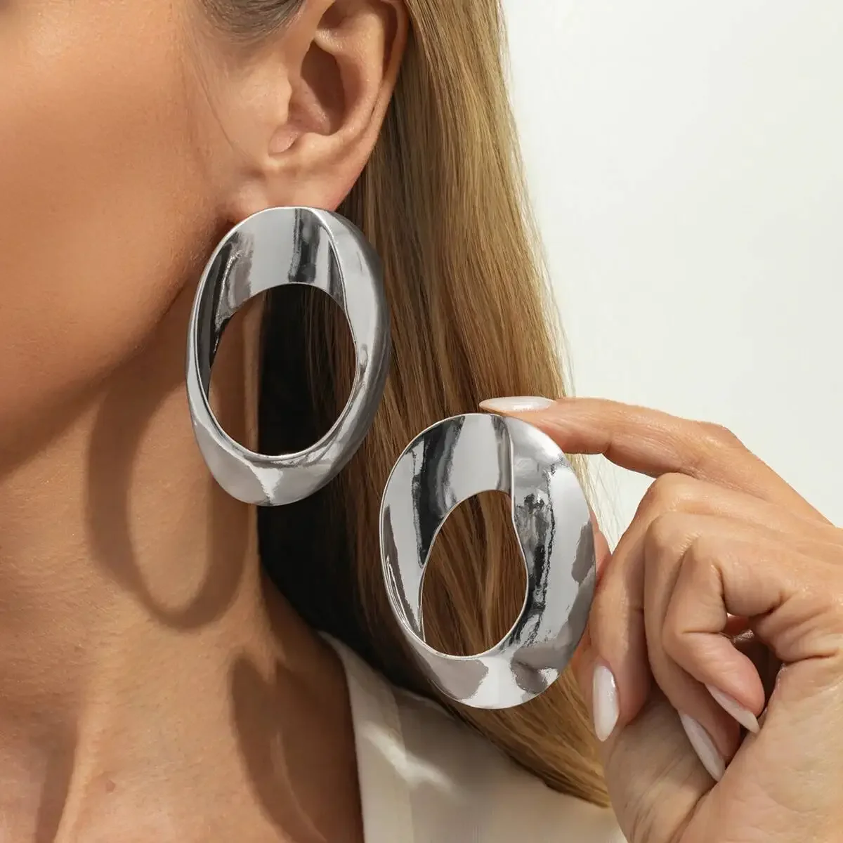 New Exaggerated Irregular Geometric Hollowed Out Drop Earrings for Women Trendy Unique Pleated Metal Earrings Jewelry Gifts