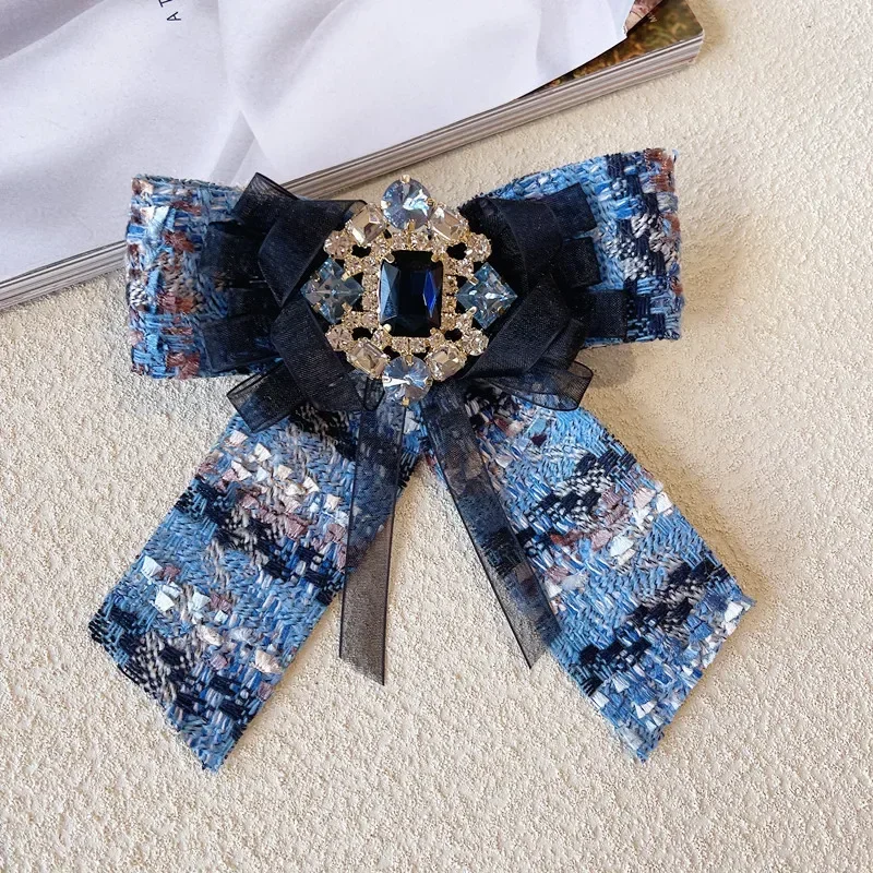 Korean Fabric Lace Bowtie Brooches for Women Rhinestone Crystal Brooch Fashion School Student Shirt Collar Pins Accessories