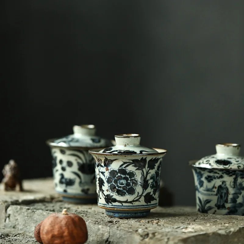 Wood Kiln Fired Jingdezhen Hand Painted Blue and White Glazed Red Interlock Branch Lotus Horseshoe Tureen Ercai Tea Bowl Orienta