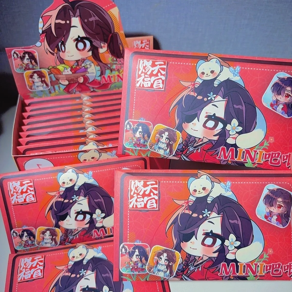 Tianguan Blessing شريط مربع صغير صندوق أعمى حزمة من 6 Q-Edition Xielian Flower City المحيطة شارات صفيح الزخرفية