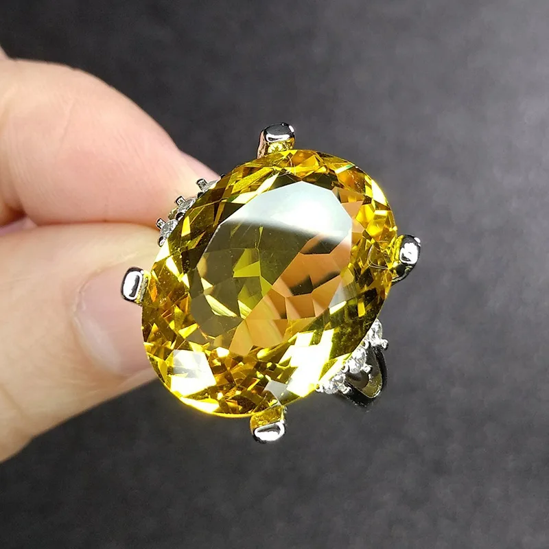 Hot Sale Imitation Emerald Ring European and American Low Luxury Egg Shaped Topaz Diamond Ring Couple Yellow Tourmaline Ring Who