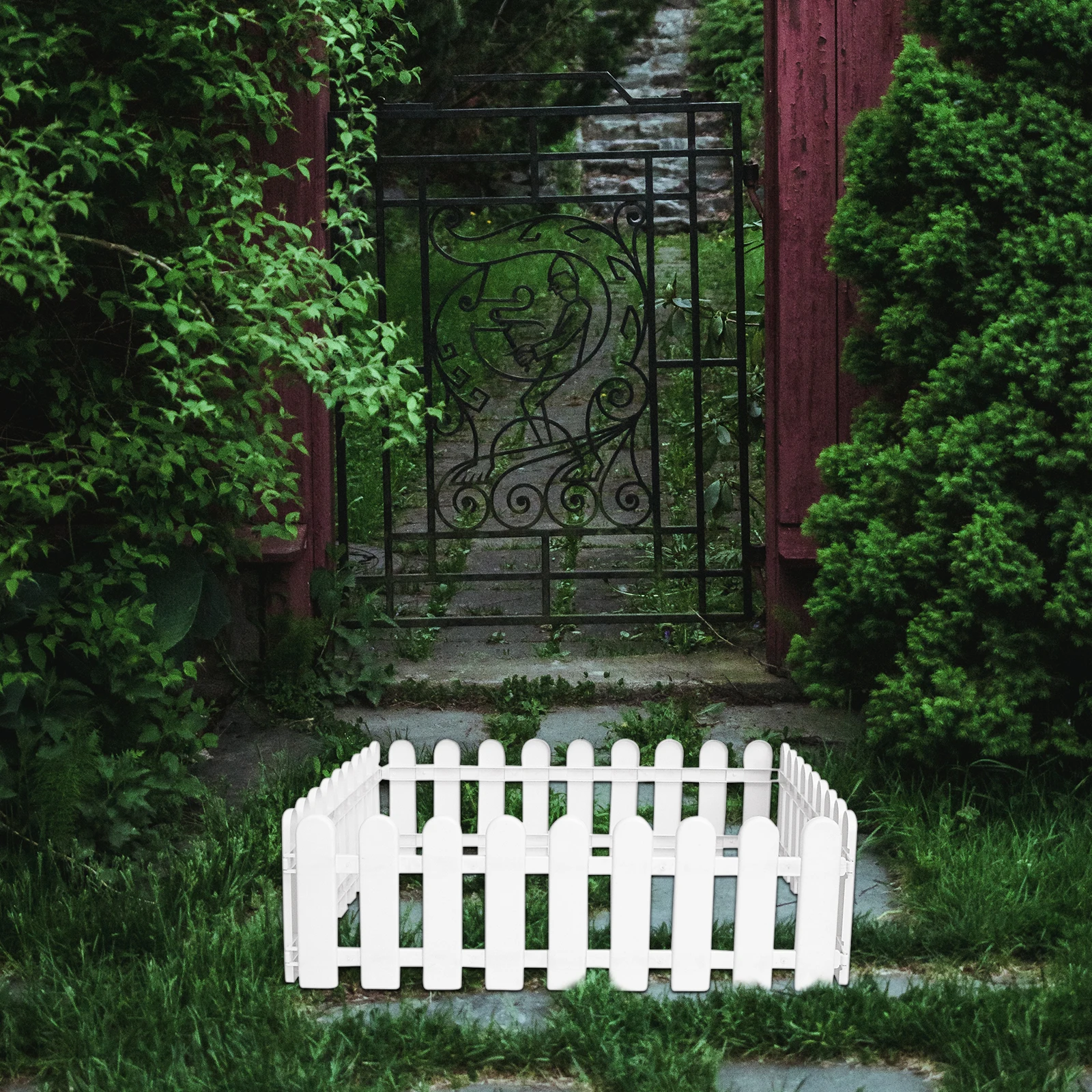 

8 Pcs Garden Enclosure Villa Yard Crawl Villa Yard Fence Plastic Fence Outdoor Borders Garden Enclosure White Color