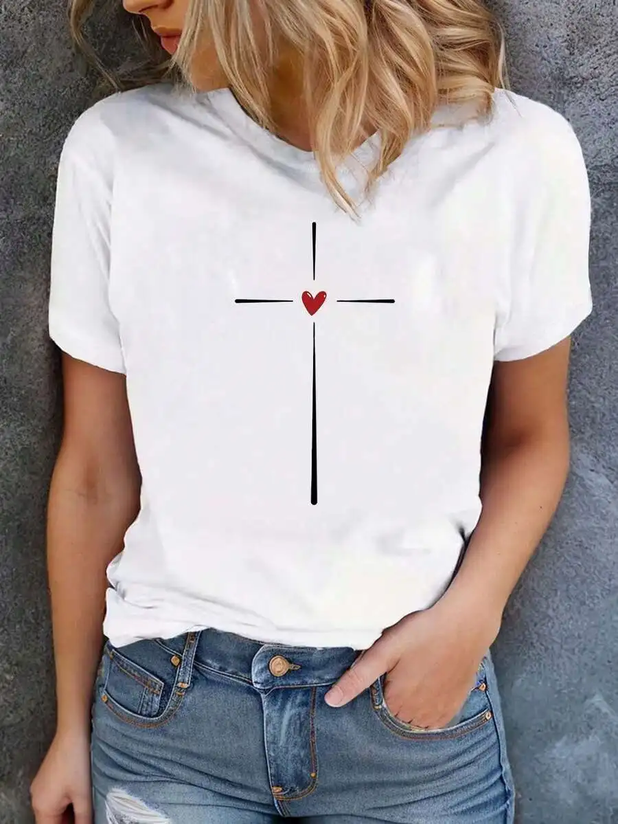 Female Heart & Cross Print Casual T-Shirt Crew Neck Short Sleeves Sports Tee Women's Comfy Tops Streetwear Women Crew Neck Tees
