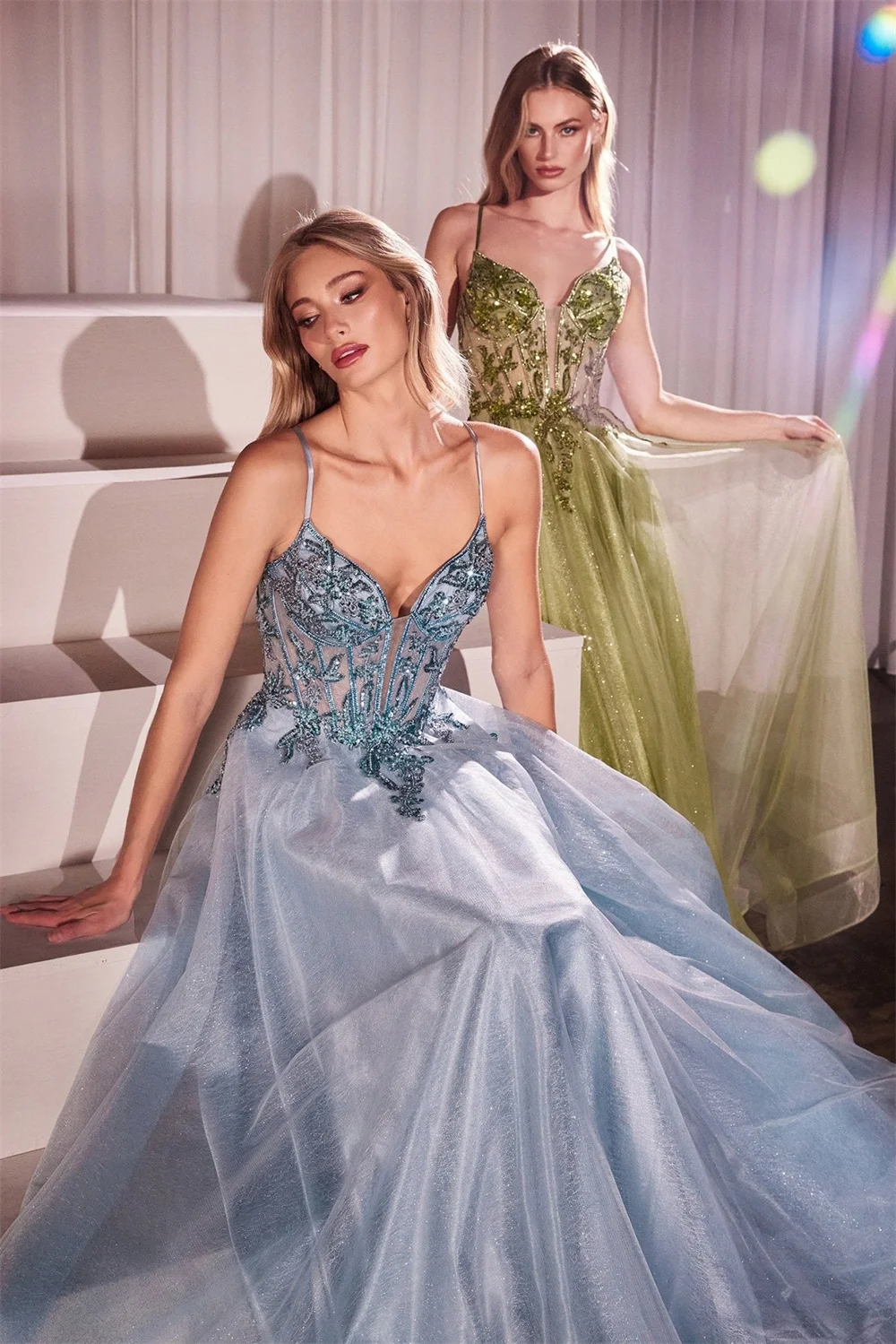 Tulle Spaghetti Straps Sweetheart Prom Dresses Sheer Corset Lace Appliques Beaded Sleeveless Evening Gowns A-line Long Ball Gown