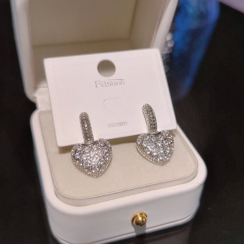 New Style Korean Version Zircon Heart Light Luxury Earrings