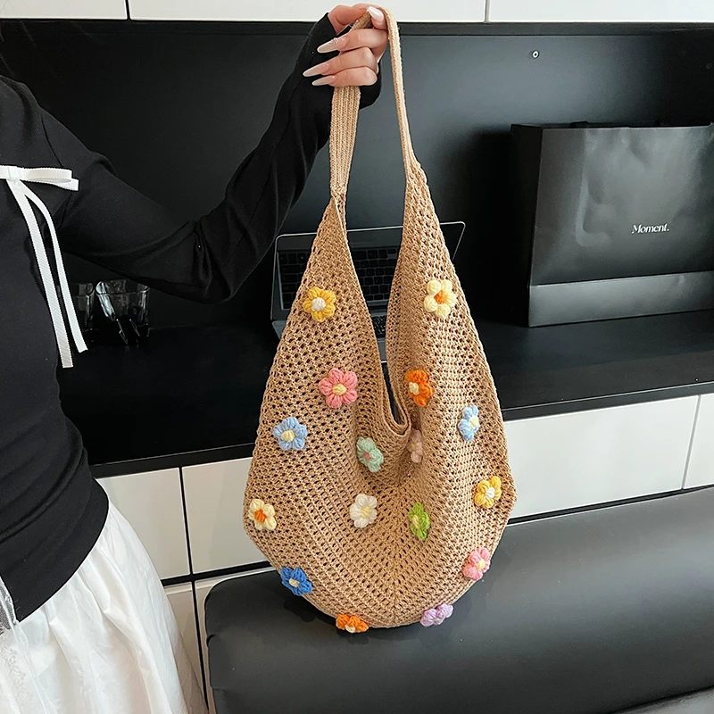 

Large-capacity Women's Hollow Out Woven Shoulder Bag Trend Flower Summer Bohemian Style Seaside Beach Tote Bag 2025