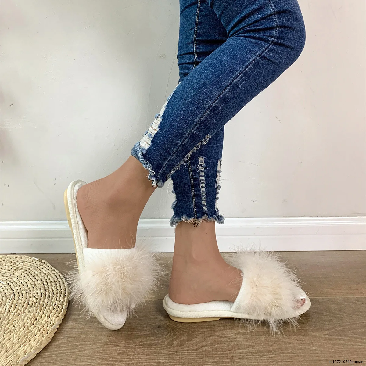 Winter Woman Slippers Fashion White Feather Furry Flat Women Shoes Ladies Summer Outdoor Slides Female Plus Size Pink