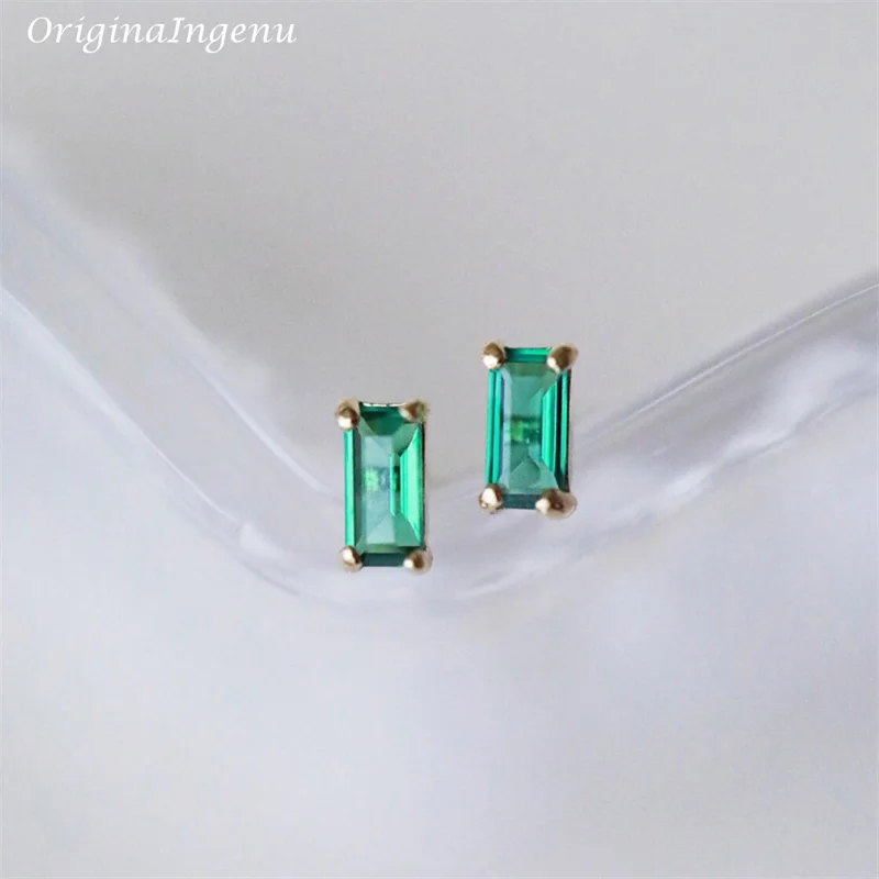 Pendientes de tuerca de esmeralda de oro sólido de 9K, delicados y pequeños pendientes de circón, joyería de oro de 9k, minimalista, resistente al deslustre, joyería fina