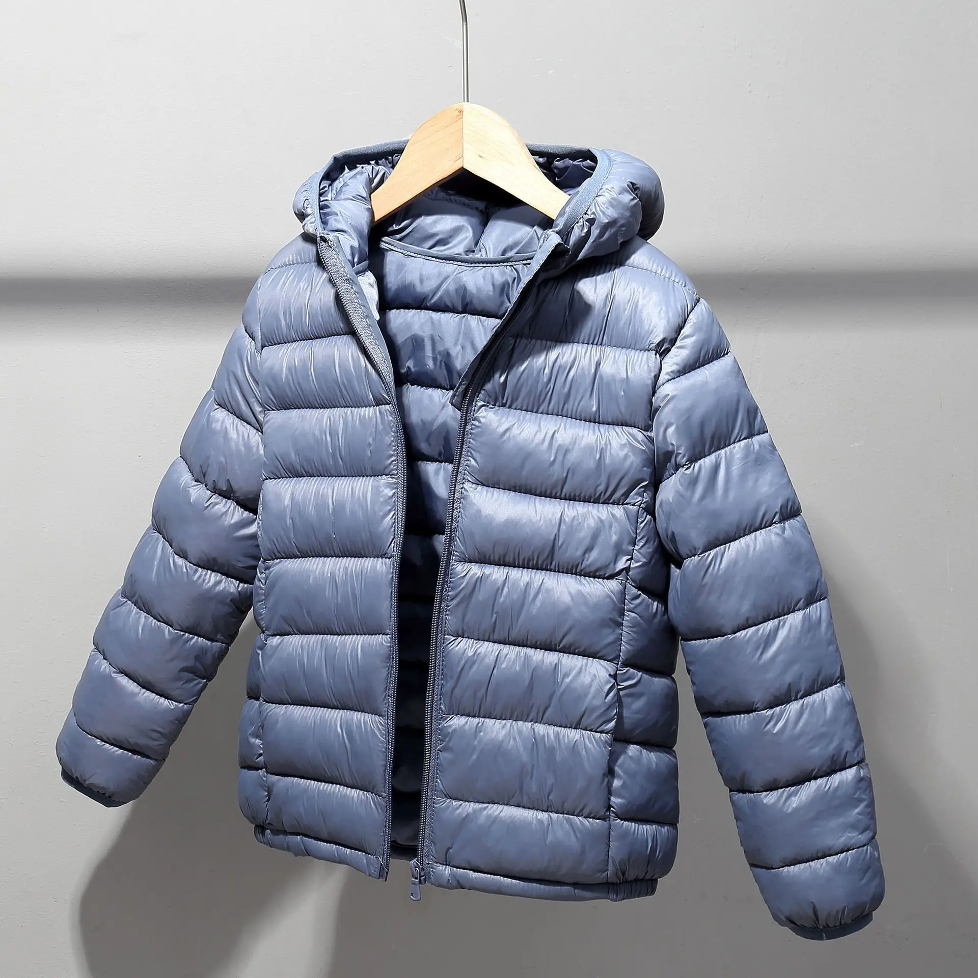 Kinderdaunenjacke für Jungen und Mädchen, koreanische Version, Herbst und Winter, leichte, einfarbige, warme Kapuzenjacke, 3-13 Jahre alt – Detail 7