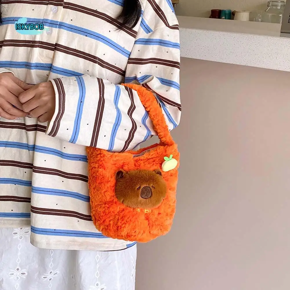

Shoulder Bag Plush Capybara Bucket Bag Large Capacity Portable Furry Handbag Soft Green Cartoon Storage Bag Kids