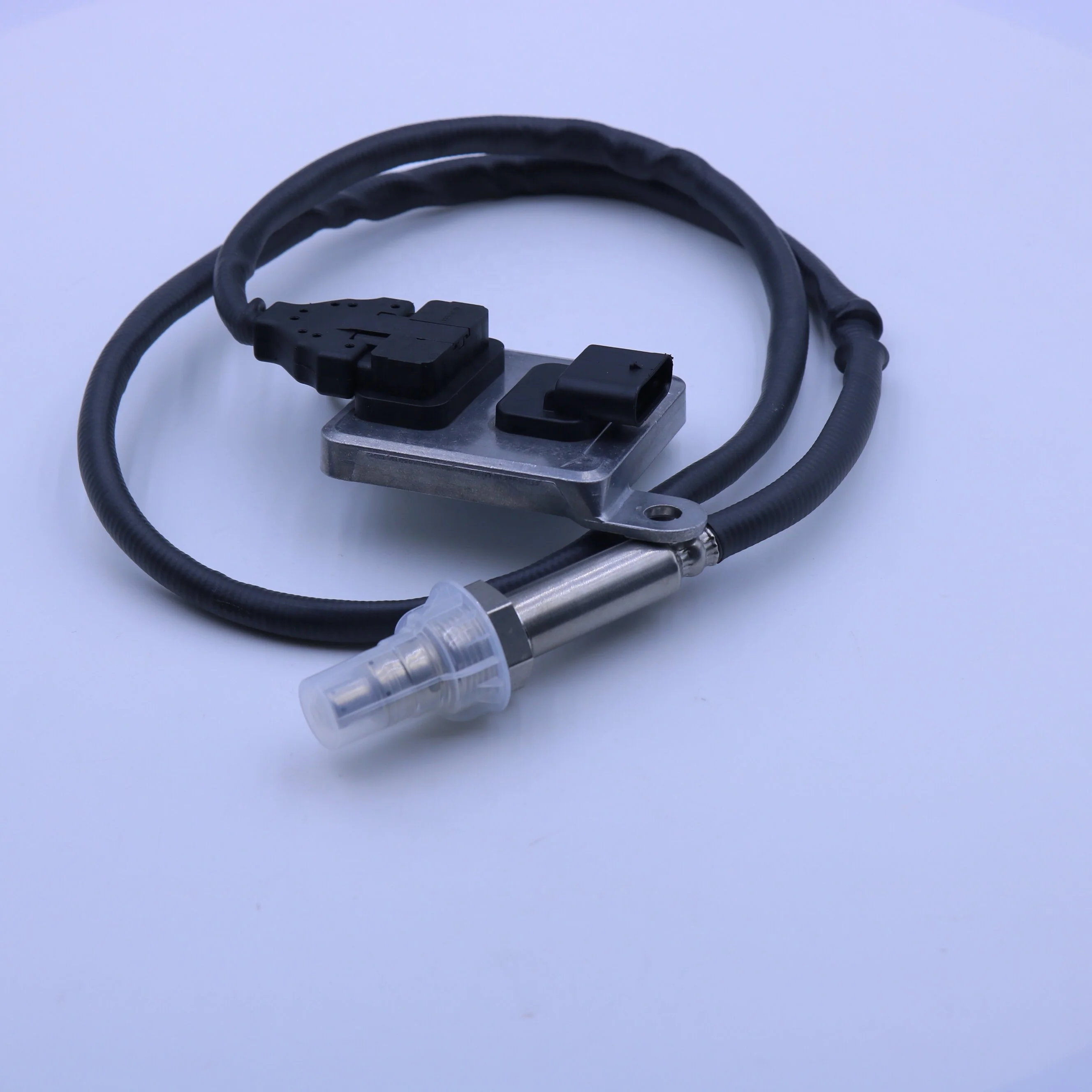 5WK96681 A0009055100 High performance nitrogen oxygen sensor  for MB NOx sensor truck