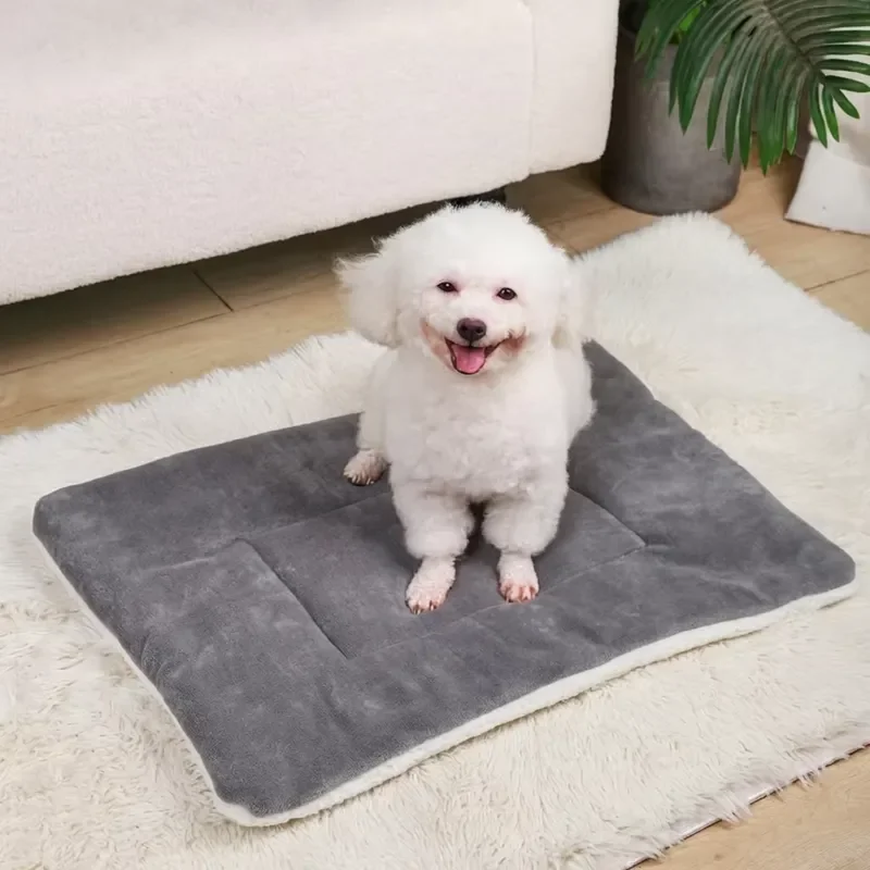 Soft Thickened Pet Pads Machine Washable Warm Sleeping Blankets for Dogs and Cats Winter Bedding Fit All Sizes