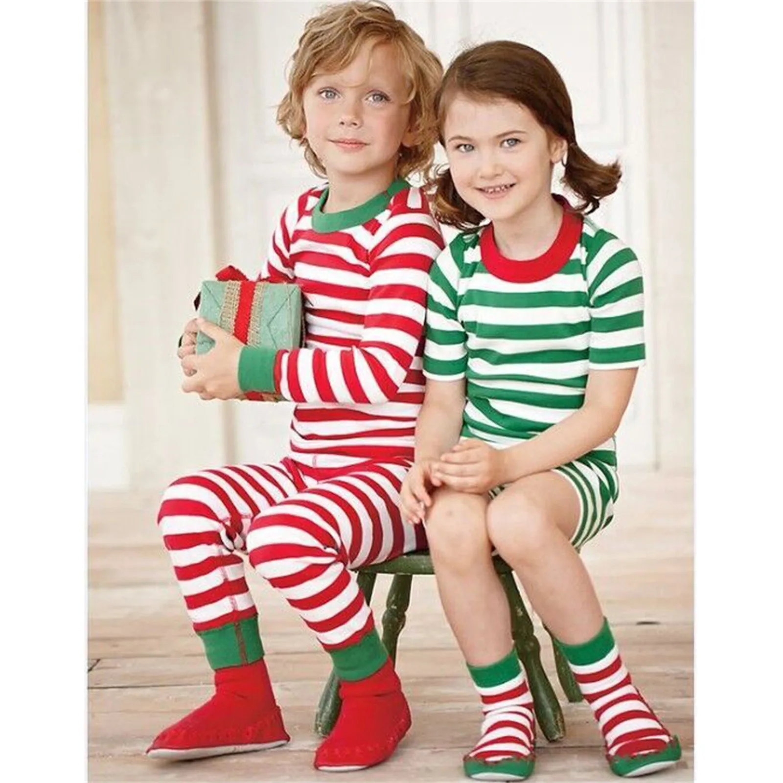 

Christmas Pajamas Sets Santa Claus Striped Sleepwear Kids Casual T-Shirt Pants Outfits Clothes