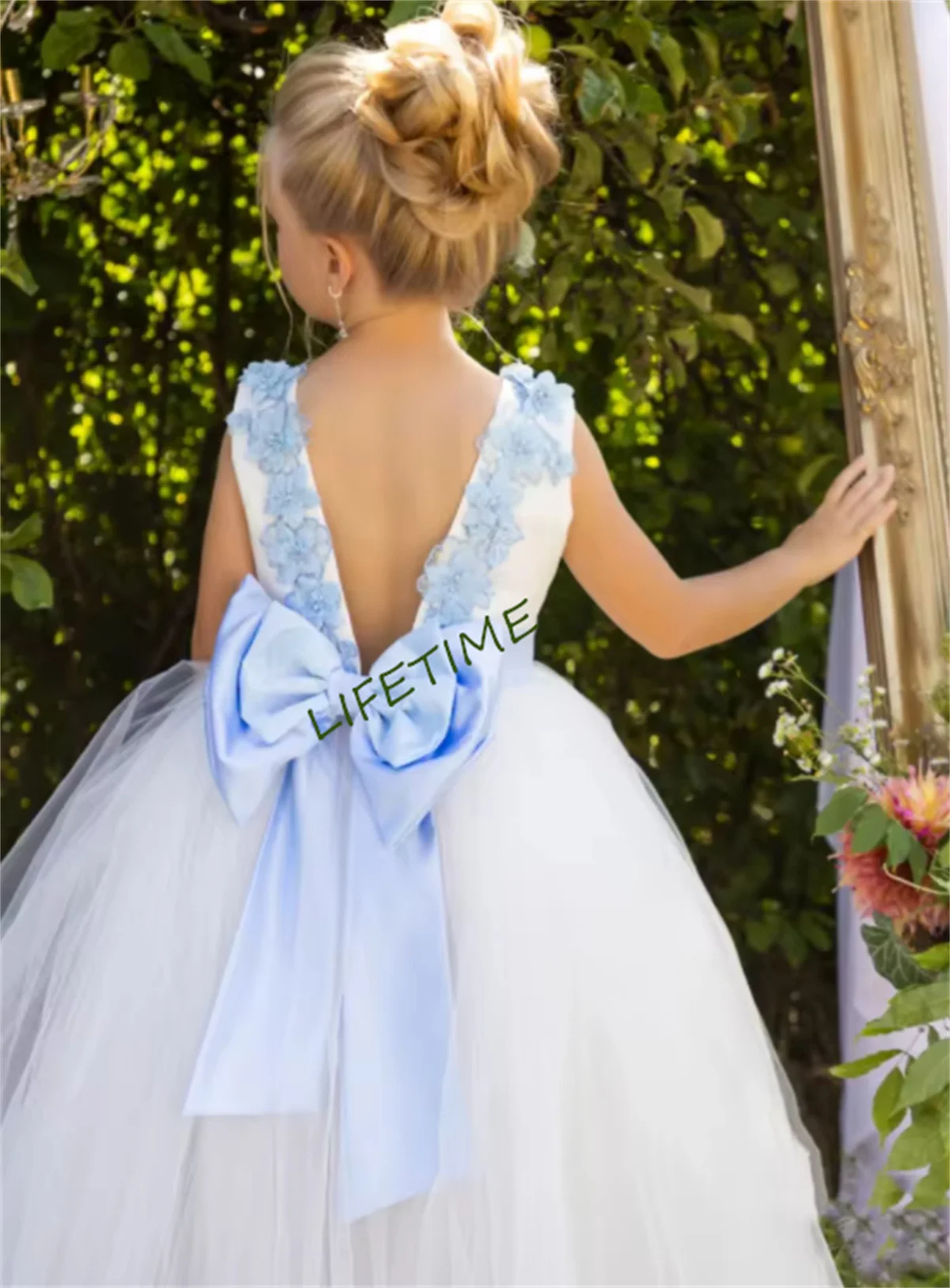 Customized Long-Length Flower Girl Dress for Wedding Guest Kids Bridesmaid with Bow in White/Ivory Tulle for First Communion