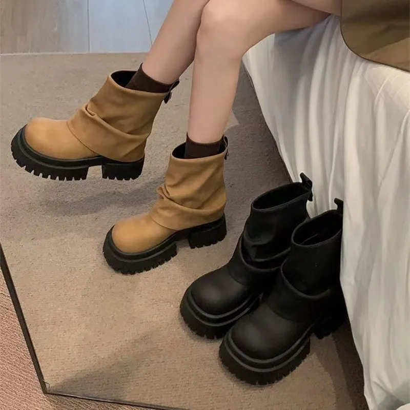 

Winter autumn women's fashionable short boots with thick soles adding height stylish versatile comfortable casual single boots