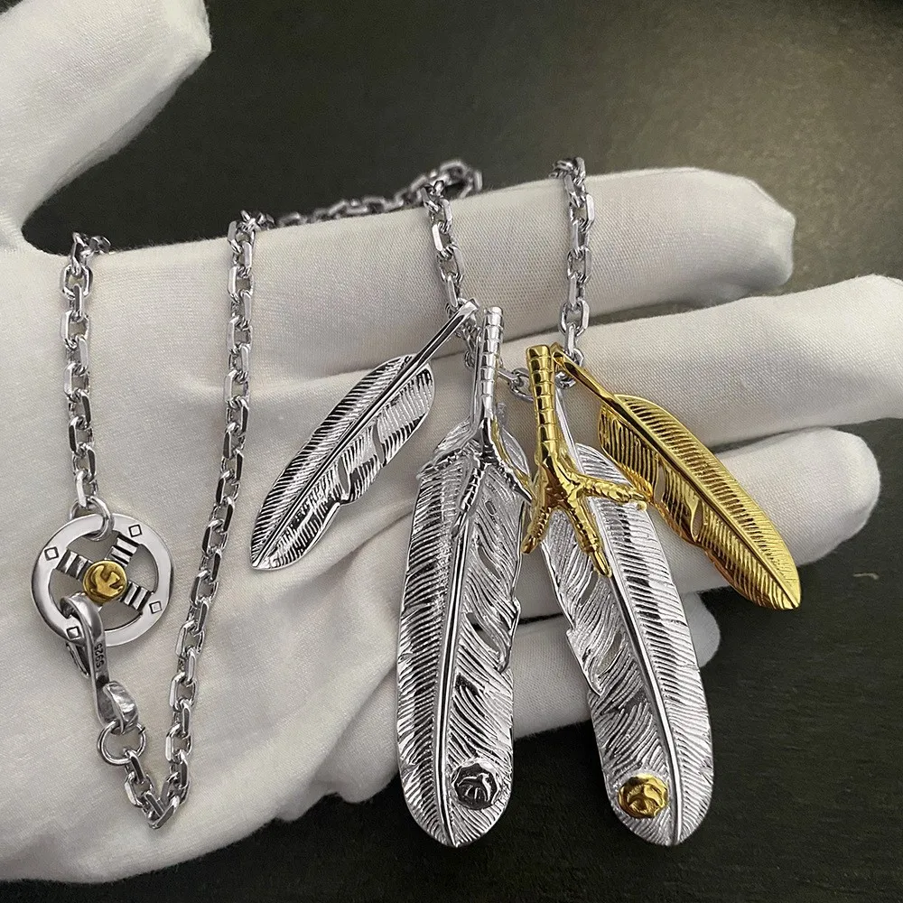 

Takahashi Goro's Goro Gold-Plated Bright Silver Eagle Claw Feather Necklace Bright Silver Gold-Plated Small Feather Necklace