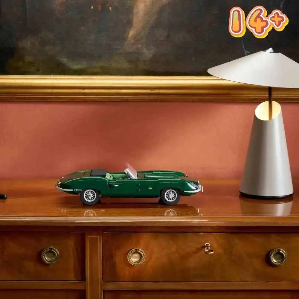 1673Pcs Green Oldtimer Roadster Building Kit Detailed Classic Automobile Replica For Car Enthusiasts Valentine Gift