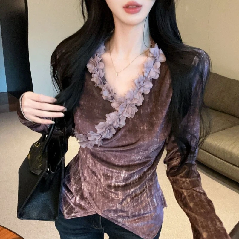 

Весна-Осень 2024, женская бархатная верхняя рубашка с v-образным вырезом и аппликациями в виде цветов, велюровые черные топы с v-образным вырезом, рубашки для женской одежды