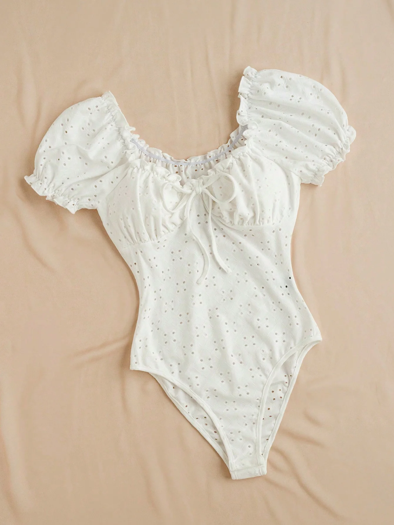 ملابس سباحة نسائية مثيرة ذات قصة منخفضة من Peplum برباط وأكمام قصيرة قطعة واحدة ملابس سباحة عصرية مناسبة للنساء العصريات