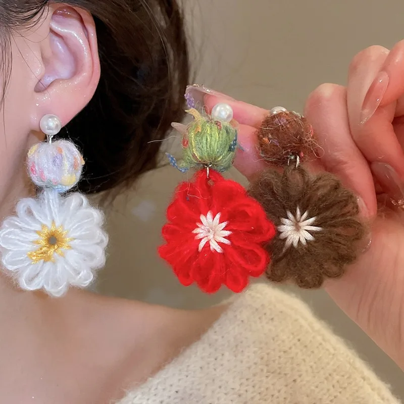 

Minar 2025 Autumn Winter New Mix Color Wool Simulated Pearl Ball Flowers Long Dangle Earrings for Women Statement Daily Jewelry