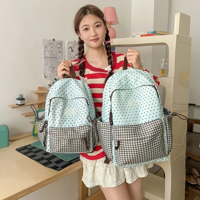 One Size Fits All Backpack with Oxford Spun Zipper Schoolbag