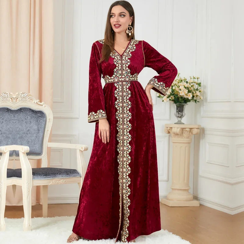 

2025 New Muslim Abayat Dress Autumn and Winter New Loose Slim Elegant Robe Femme Musulman Long Sleeve Golden Velvet Ladies Dress
