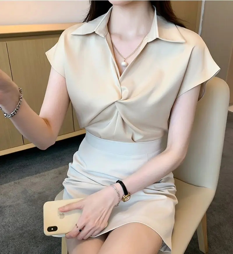 Women\'s Satin Blouse 2024 Summer New V-neck Short-sleeved Solid Color Blouse Fashion Design Niche top Elegant Ladies Short Shirt