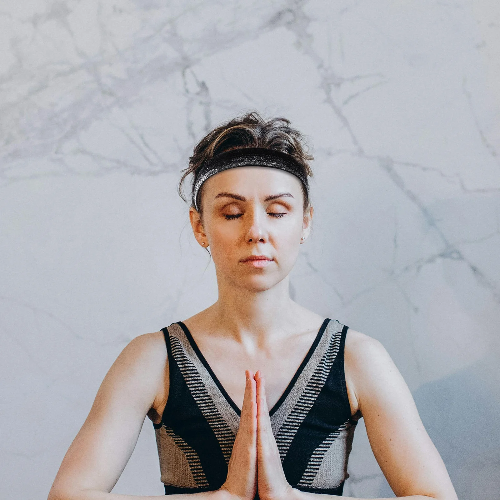 

6Pcs Wide Women Sports Headband Glitter Elastic Sweat-Absorbing Non-Slip Yoga Headbands for Women's Hair Workout Gym Fashion