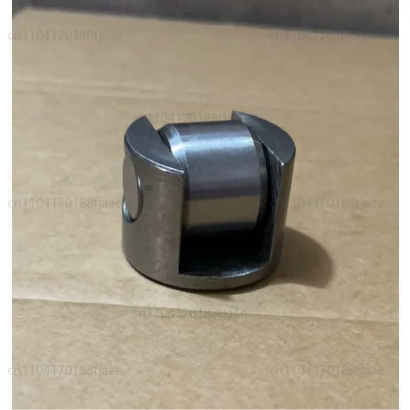 

Комплект боковых роликов для комбинированной рамы, оснащенный внешними композитными роликовыми подшипниками 43 и 45 (760211 и 760311)