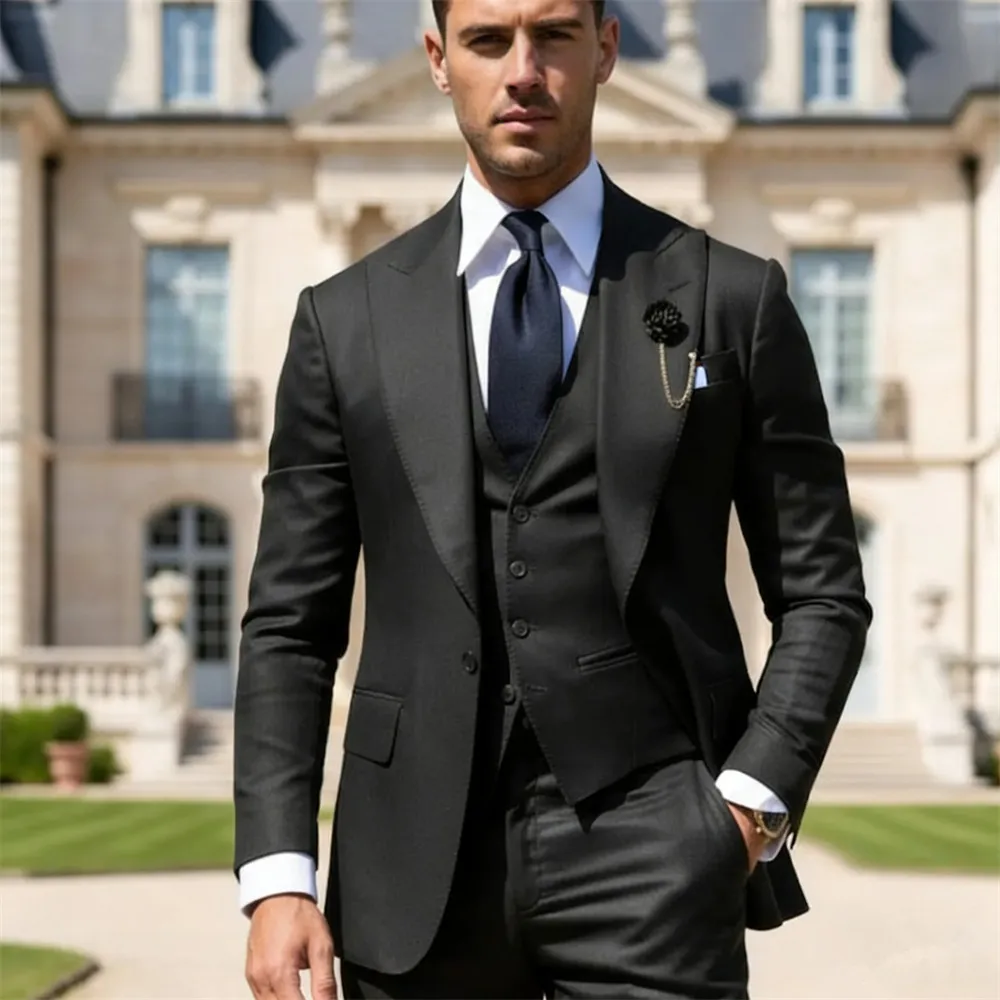 

Элегантный черный мужской костюм-тройка на заказ для жениха, приталенный, пошив на заказ, для торжественных мероприятий (пиджак+жилет+брюки)