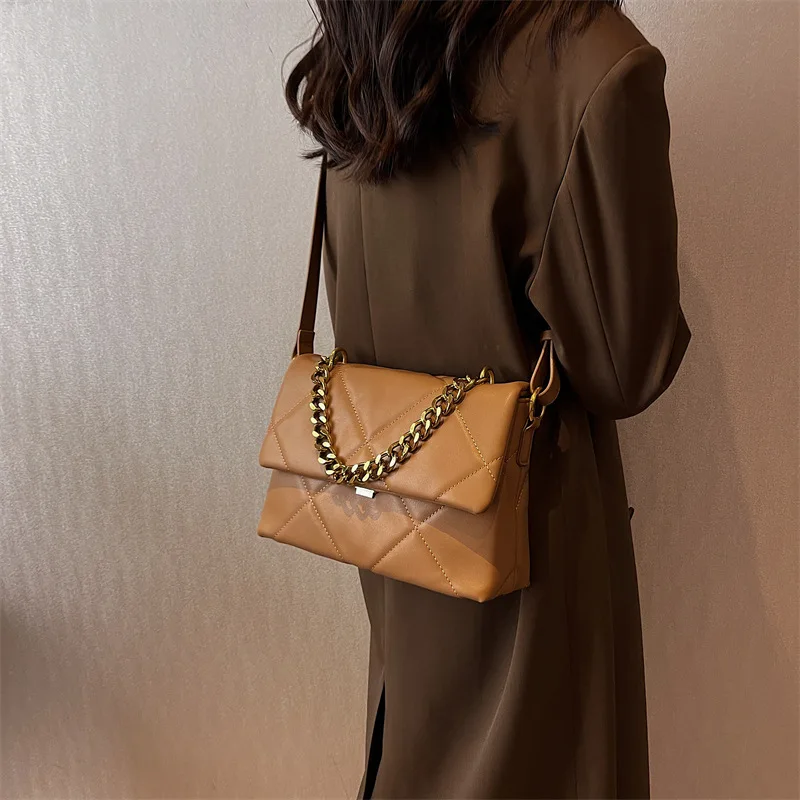 Vintage Chain Shoulder Crosbody Bag for Women Trendy Designer Handbag and Purses 2023 New Casual Totes Ladies Messenger Bags