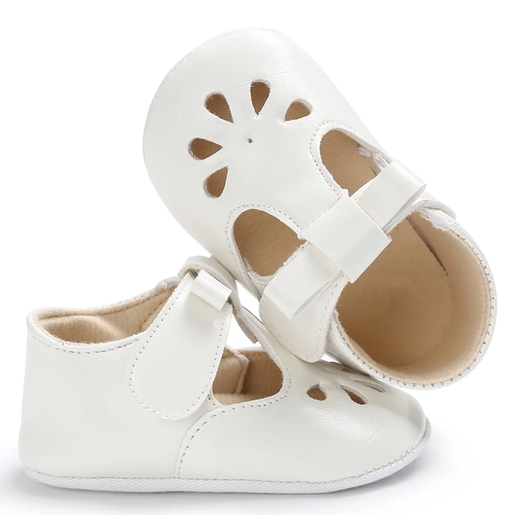 Baby Hollow Sandals Baby Prewalker Sandals Skid Resistance Hollow Sandals Baby Girl Shoes (White 13cm 9-18 Months)