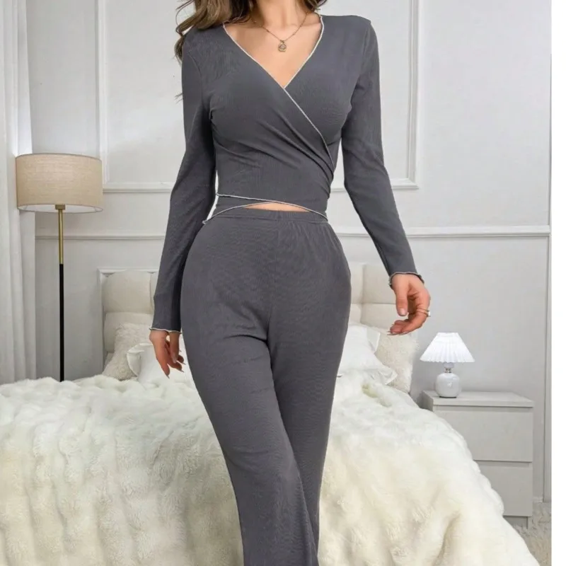 Pigiama da donna Set da 2 pezzi Pigiama sexy a maniche lunghe con scollo a V che può essere indossato all'esterno come vestiti per la casa Pantaloni svasati Abbigliamento per la casa