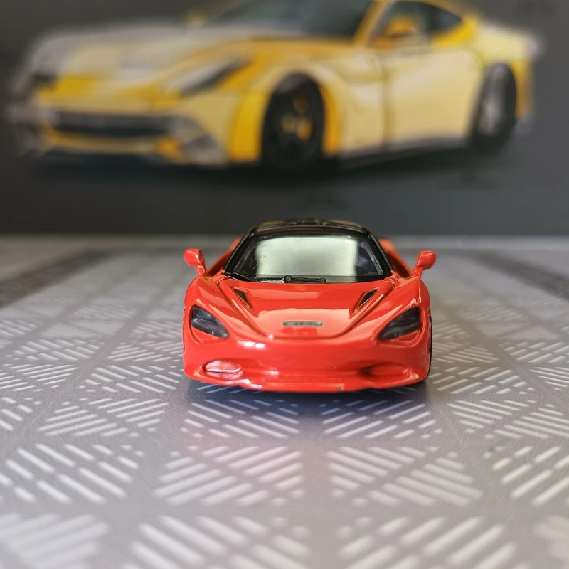 

1:64 Имитация модели суперкара из сплава McLaren 750S, украшение для рабочего стола небольшого автомобиля, коллекция, статический подарок