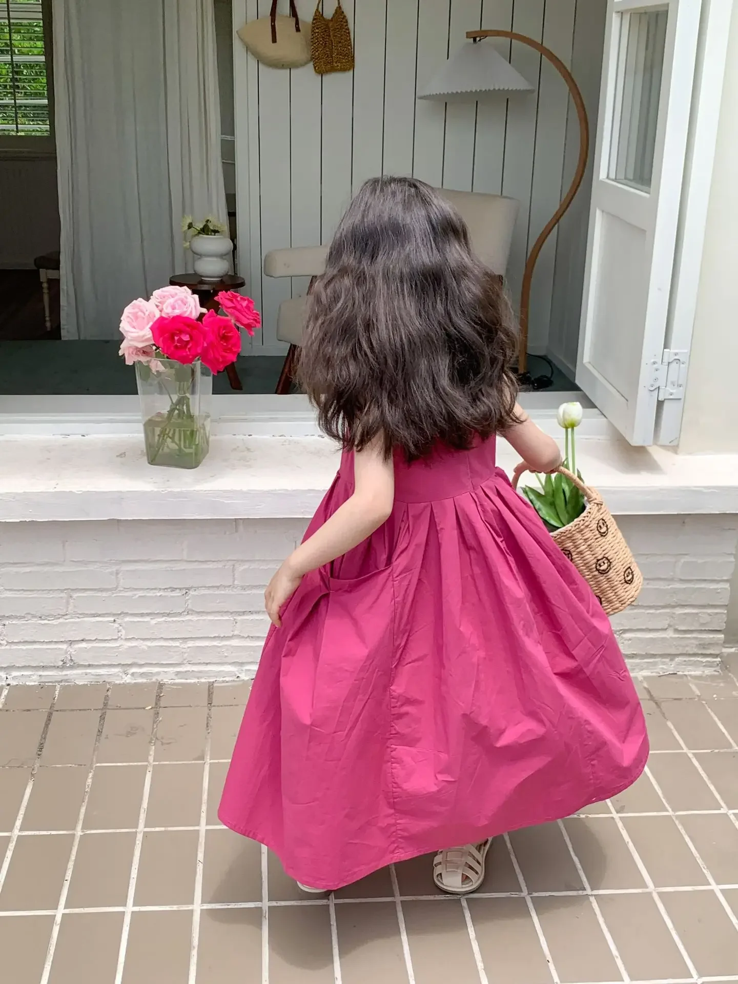 Girl\'s Temperament Sleeveless Princess Dress Summer Children Large Skirt Cotton Vest Dress Solid Color Pocket Fashionable Dress