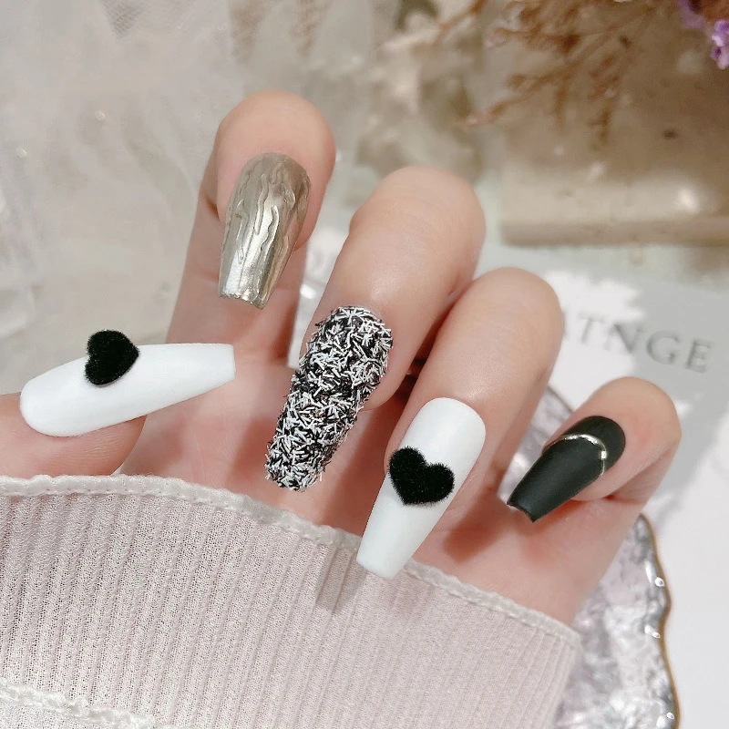 20 Stück Herbst und Winter Plüsch Liebe Nail Art Dekorationen, Nagelzubehör, DIY Nail Art Dekorationen