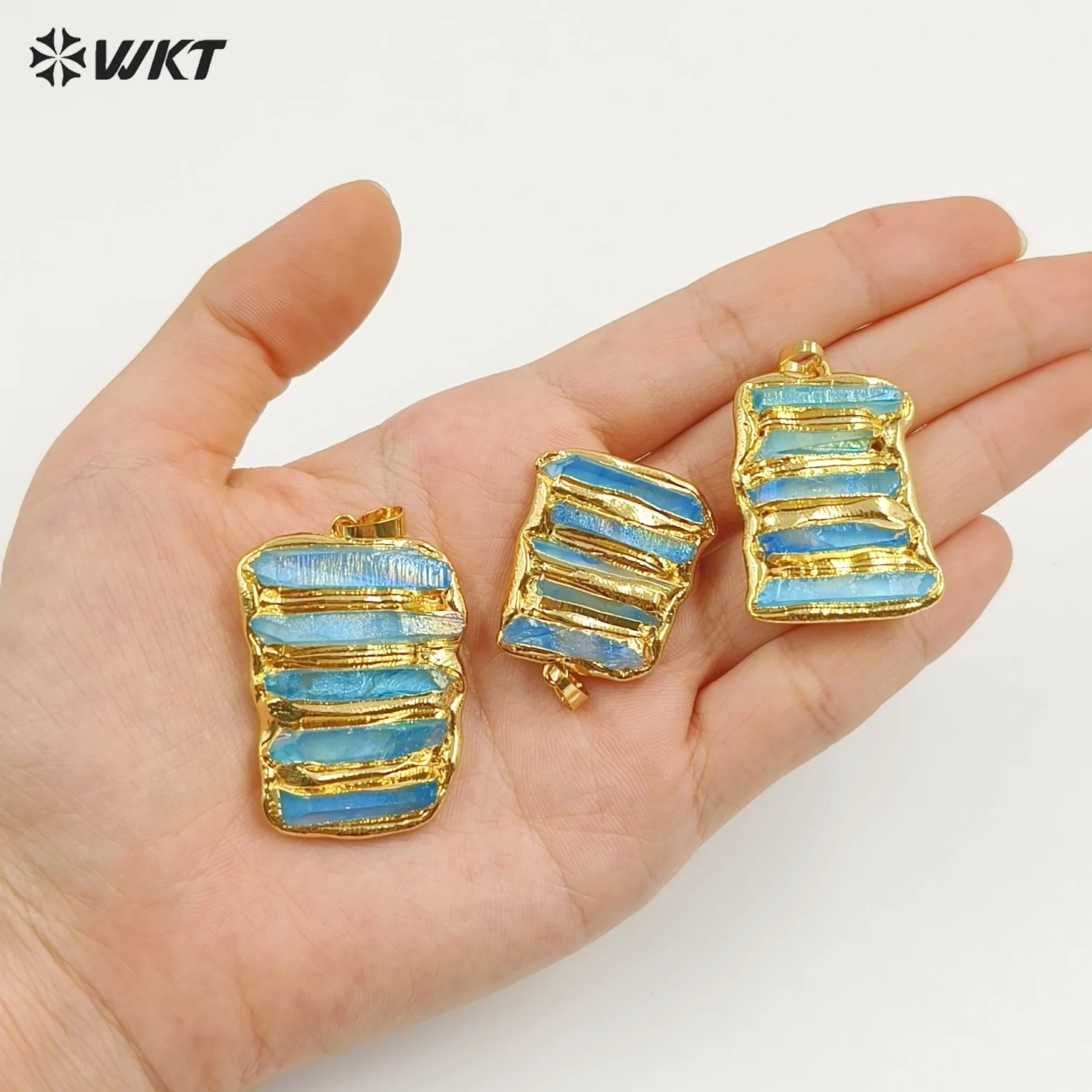WT-P2006 Wholesale Special Design Aqua Crystal Quartz Stone Pendant Back Gold Cover Plated Beautiful Jewelry Accessories
