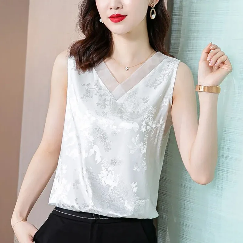 Women's Satin V-Neck Sleeveless Vest Loose Fit Floral Jacquard Tank Top for Layering Under Blazers