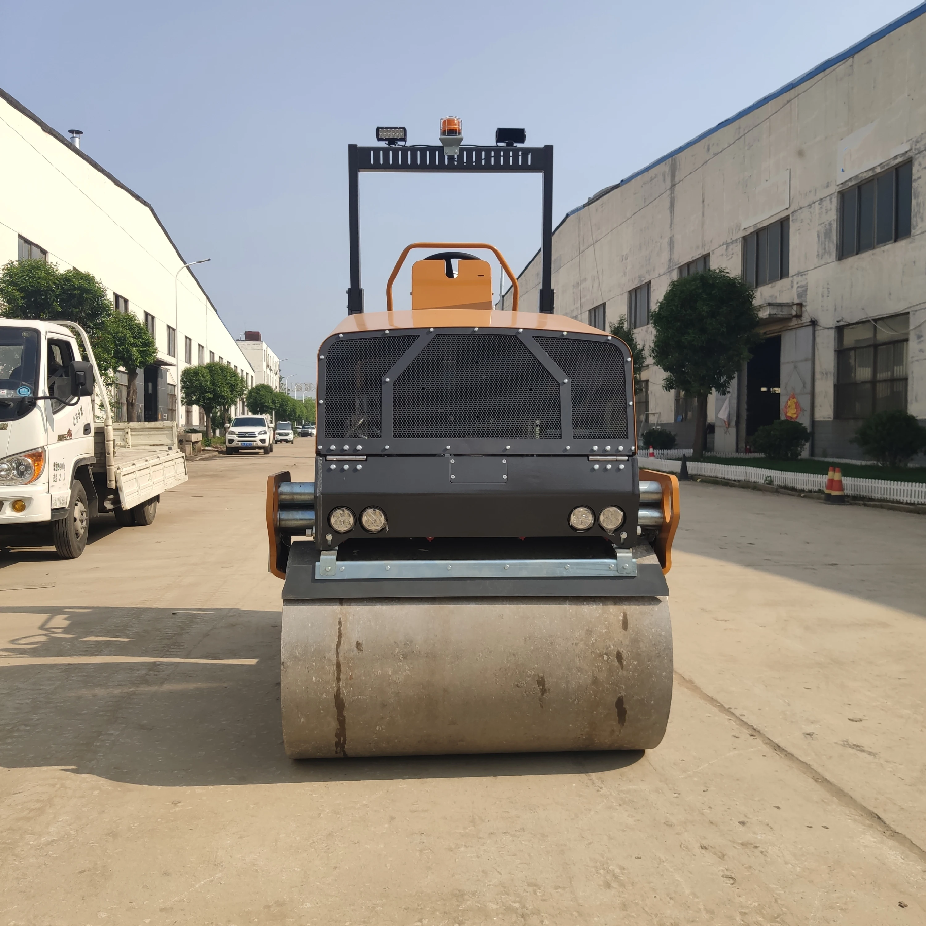 Asphalt Road Roller 3 Ton Double Drum Vibratory Compactor Hydraulic Ride-on Compaction Machine For Professional Paving Works