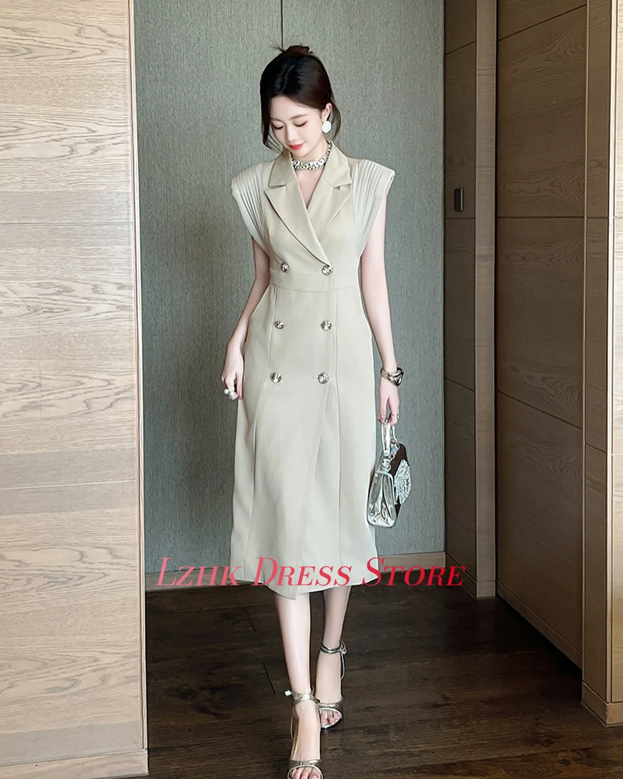 Aangepaste hoge kwaliteit jersey rechte knopen avondjurk delicaat mouwloos v-hals theelengte فسات dhás Antara 2017-