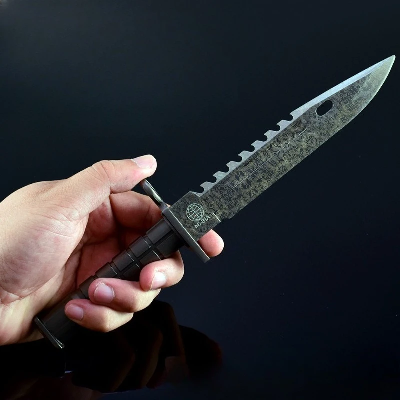 26 cm CS Game Perifere M9 Damascus Mes Staal Patroon wapens Model Training Prop Katana Metalen Speelgoed Messen Craft gift voor Jongens