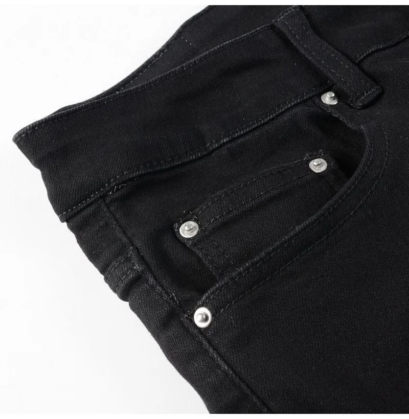 Herren Jeans mit Silber-Leder-Patches, Streetwear, Skinny Tapered Stretch Denim Hose mit Löchern, Ripped Patchwork Schwarze Hose – Detail 7