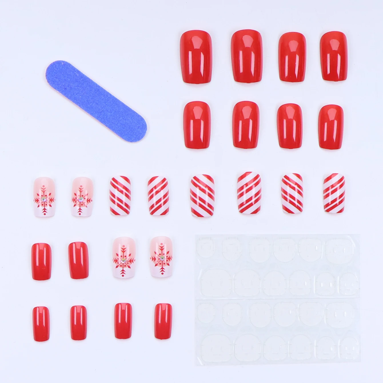 24 قطعة مسمار عيد الميلاد متوسطة الحجم الصحافة مسمار مربع أحمر لامع أظافر وهمية مع تصميم مخطط التغطية الكاملة ندفة الثلج مسمار وهمية