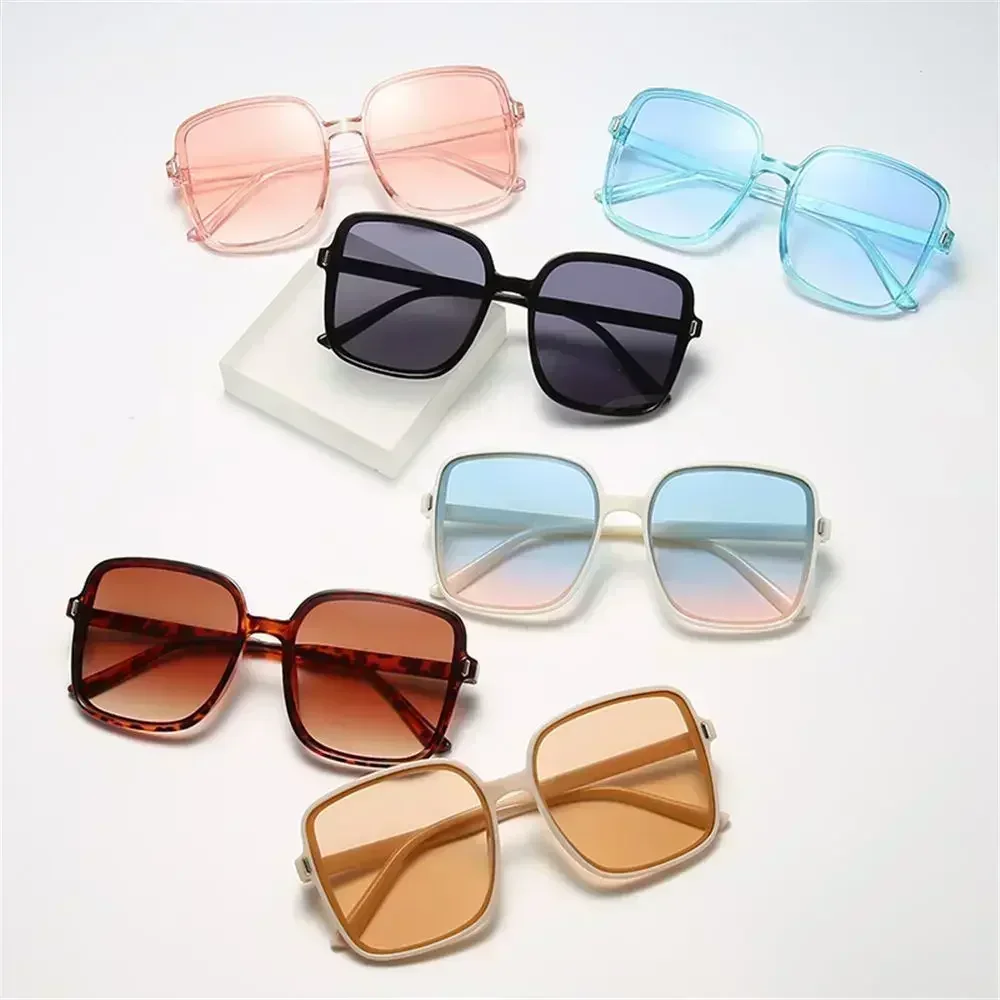 Square retro fashion gradient sunglasses women's oversized transparent lenses colorful sunglasses outdoor accessories