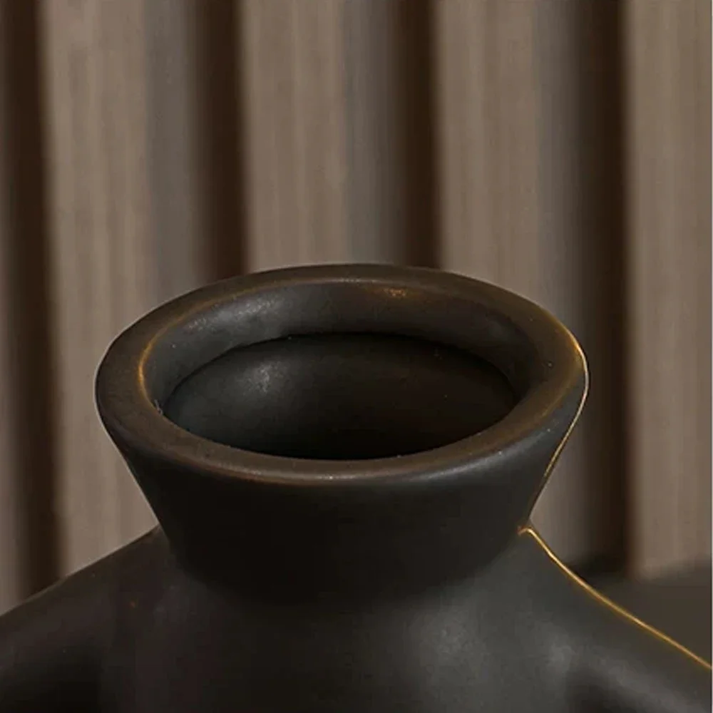 Abstract Humanoid Ceramic Vase Black Cartoon Flowerpot Nordic Home Decoration Ceramic Irregular Vase Flower Arranging Device