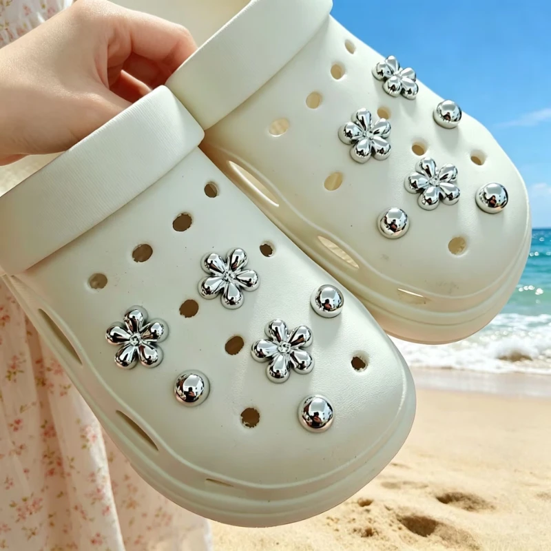 12PCS Shoe Charms Set Silvery Fashion Accessories Hole Shoe Buckle Cute Pearl Daisies 3D Decorations for Bogg Bag Gift
