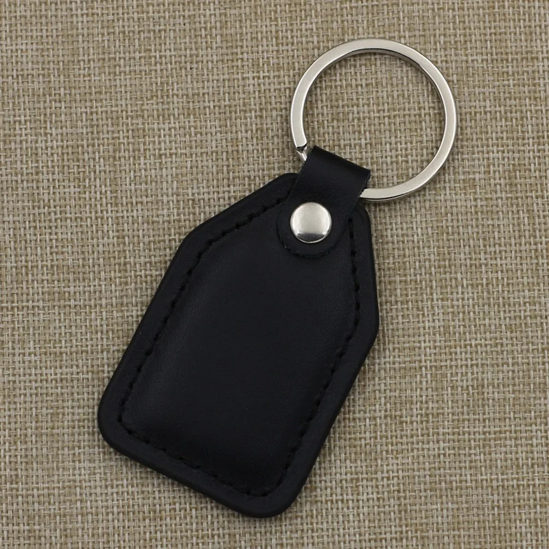 New Simple PU Leather Key Chains Solid Color Car Keychain Accessories Personalized Design Square Blank Keyring Pendant Wholesale