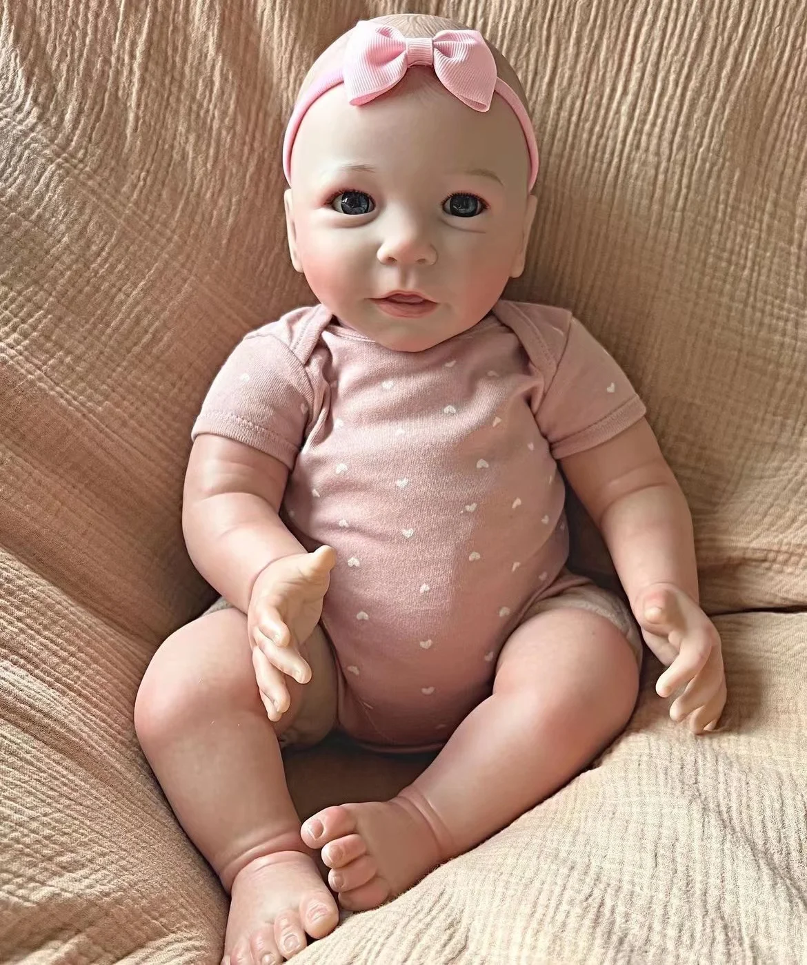 SANDIE 17inch Reborn Baby Lisa Already Finished 3D Skin Reak Photos With Painted Hair in Cute Dress Christmas Gift