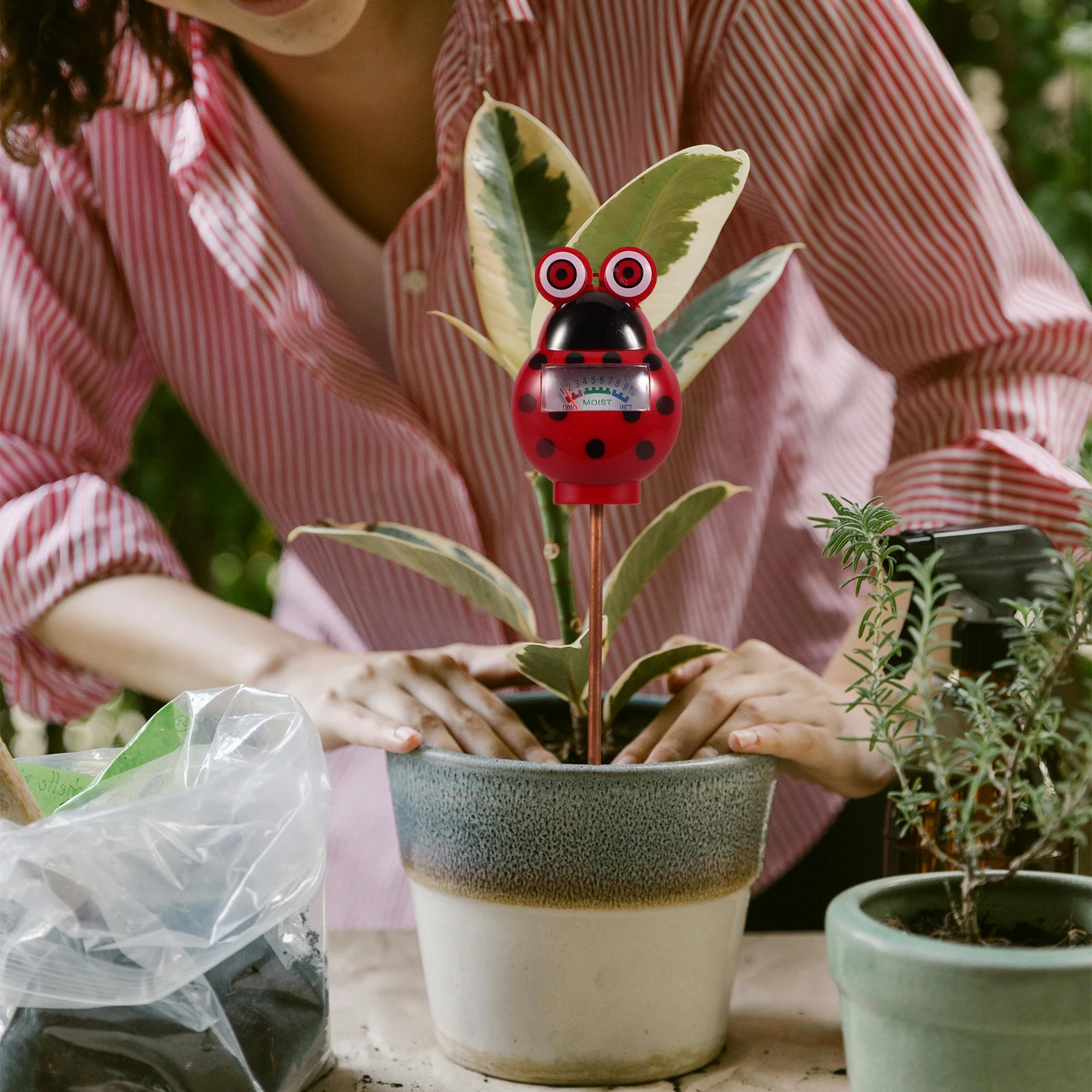 

Soil Moisture Meter Red Gardening Probe for Outdoor Indoor Plants Water Reminder Tester Small Portable Promote Growth Leafy